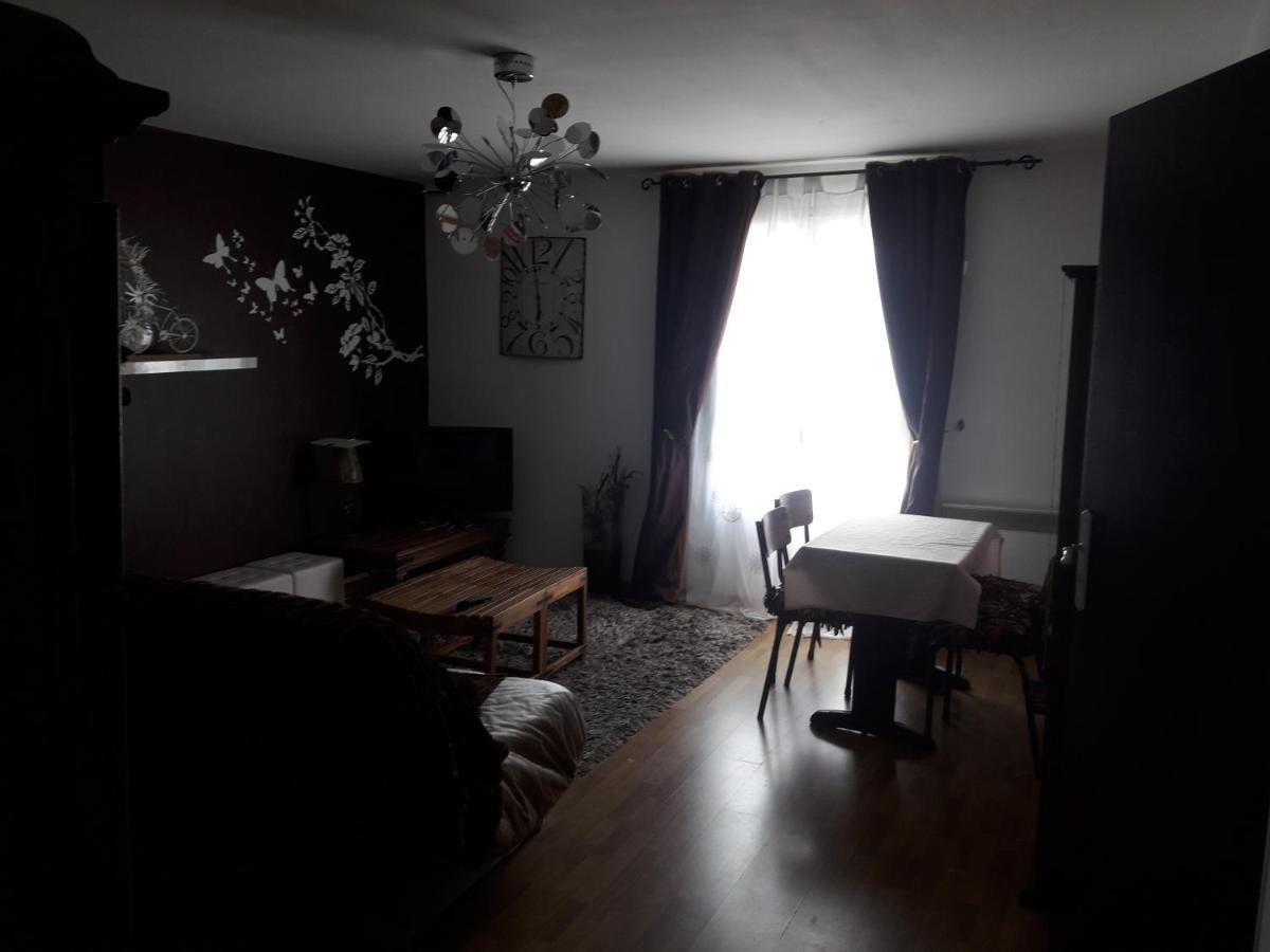 Appartement Complet 11 La Roche Racan 37370 Saint-Paterne-Racan المظهر الخارجي الصورة